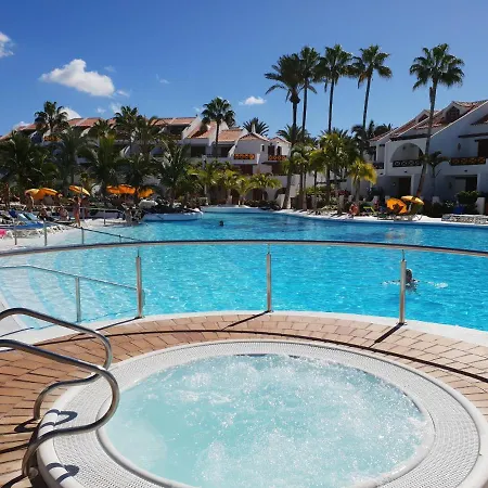 Ground Floor No 5 With Fantastic Heated Pool Close To The Sea, Gardensite * أرونا